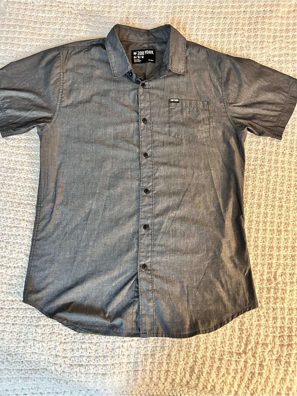 Zoo York Men’s Short Sleeve Button-Up Shirt in Gray